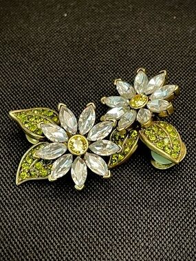 Heidi Daus Flower Clip-On Daisy Earings